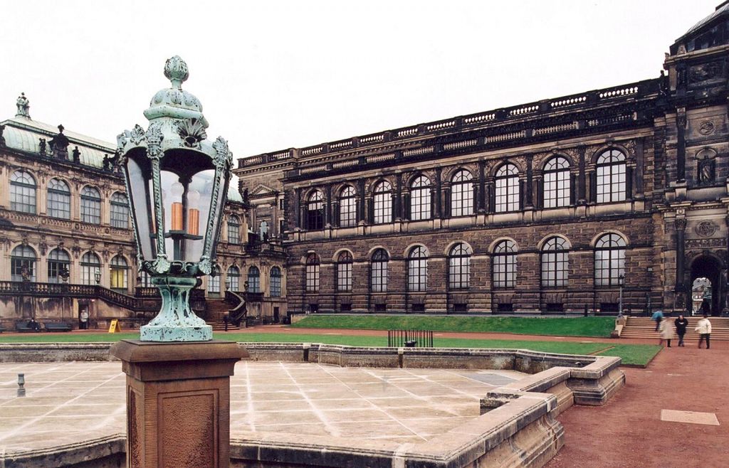 SEMPERGALERIE Gemäldegalerie Alte Meister Dresden: UV Schutzglas